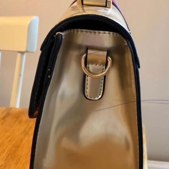 Golden vegan leather satchel w/ matching wallet - Picture 3 of 9